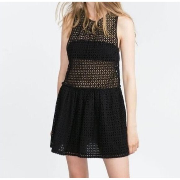 Trafaluc Schiffli Lace Mini Dress Sleeveless Attached Bandeau Top Minimalist Bla - Picture 1 of 8